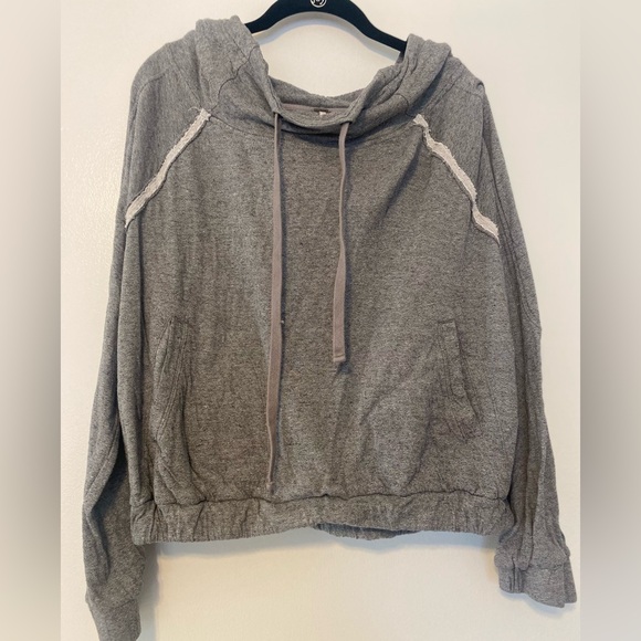 Free People “Kimmie” Gray Cropped Hoodie - Size Large - Picture 4 of 10